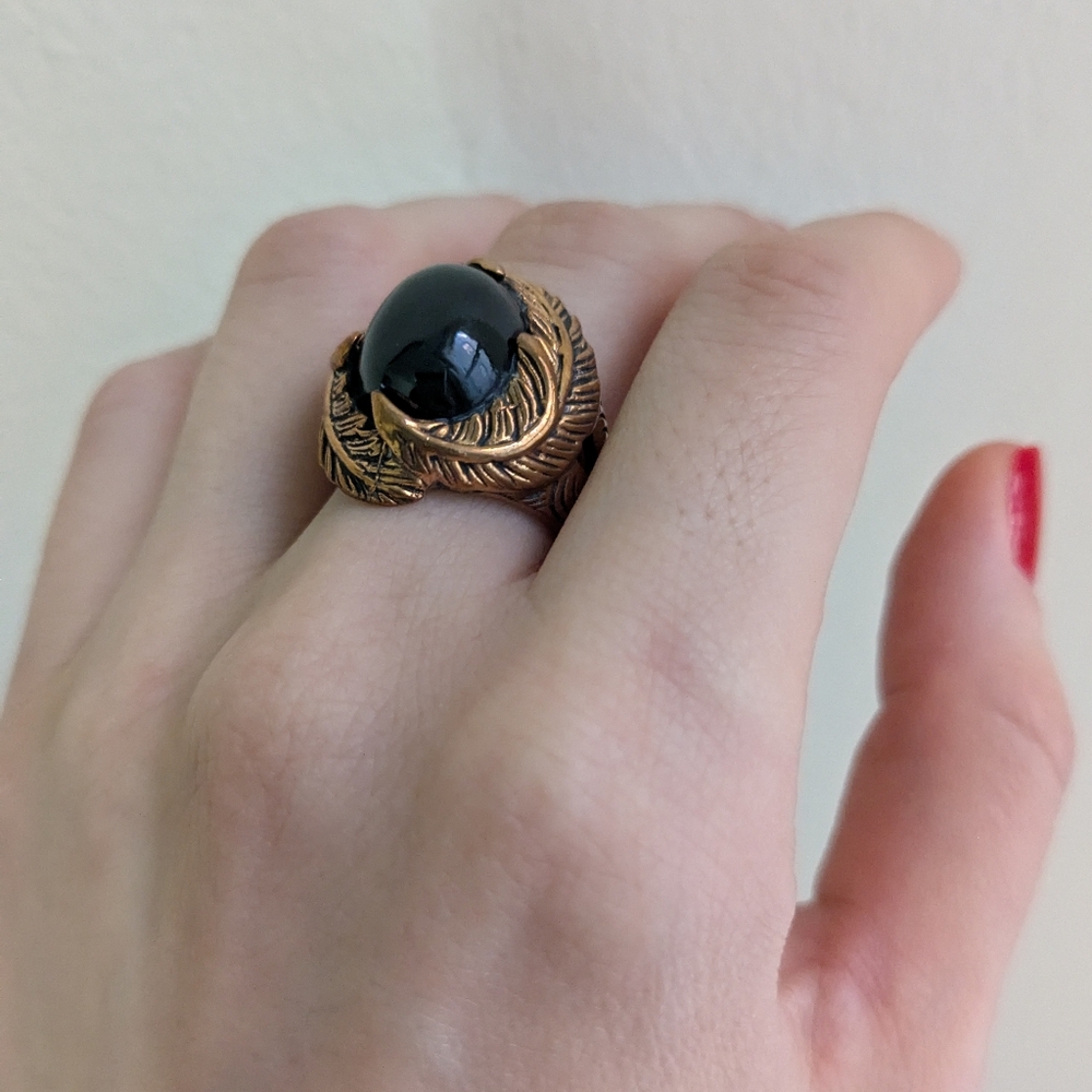 Bronze black stone ring with feather details Sz 5-6